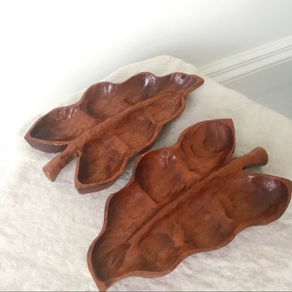 Set of 2 • Vintage Wooden Leaf Catch All Dishes - Picture 2 of 7
